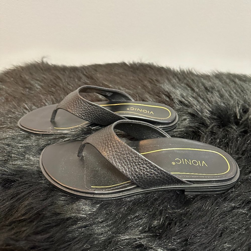 VIONIC Flip Flops